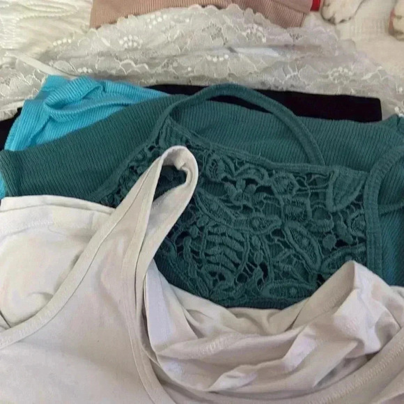 Mystery box of camisoles and tank tops - Picture 4 of 4